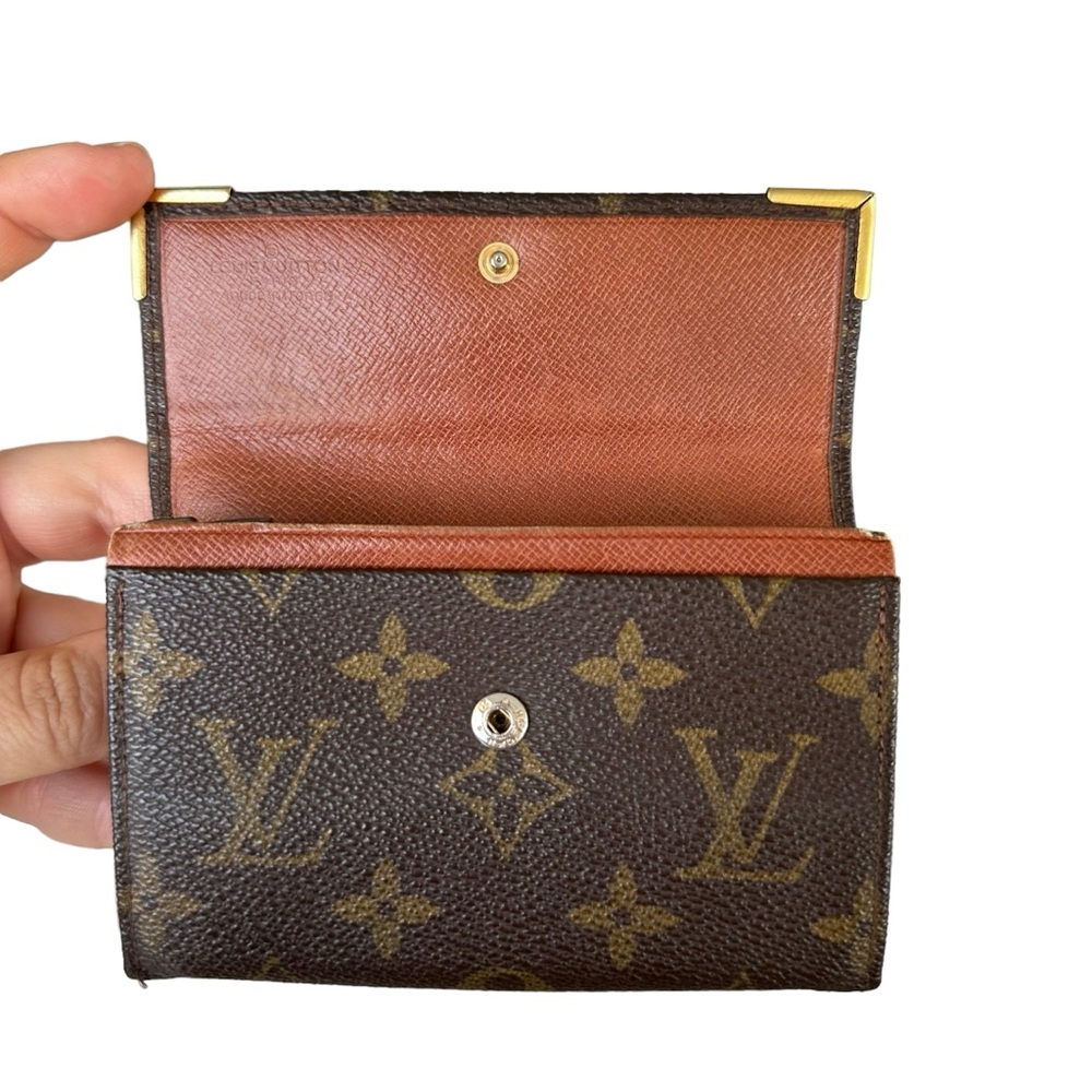 Authentic Louis Vuitton Vintage Monogram Leather & Gold Trim Tresor Wallet - Picture 6 of 12